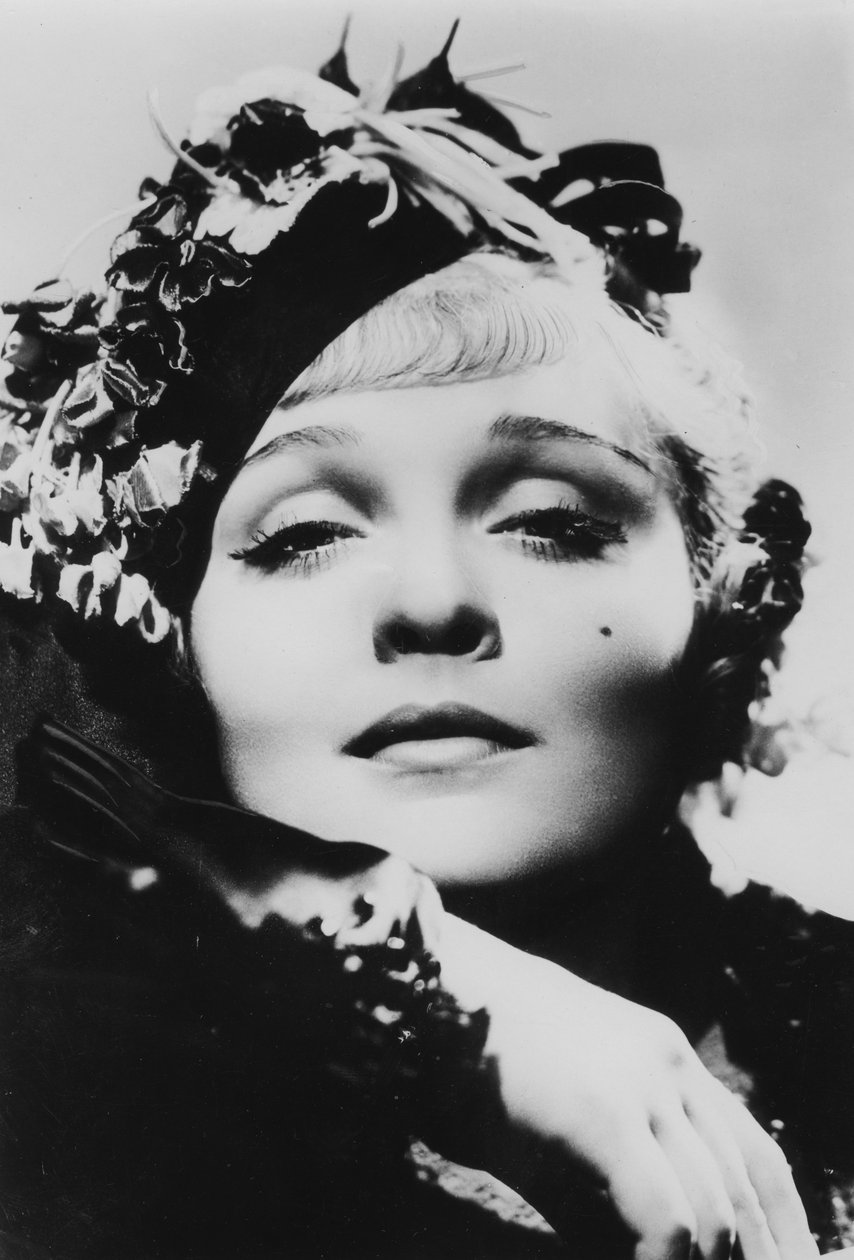 马琳·迪特里希（Marlene Dietrich），1901-1992年，德国出生的美国女演员，歌手和艺人，二十世纪 作者 不明