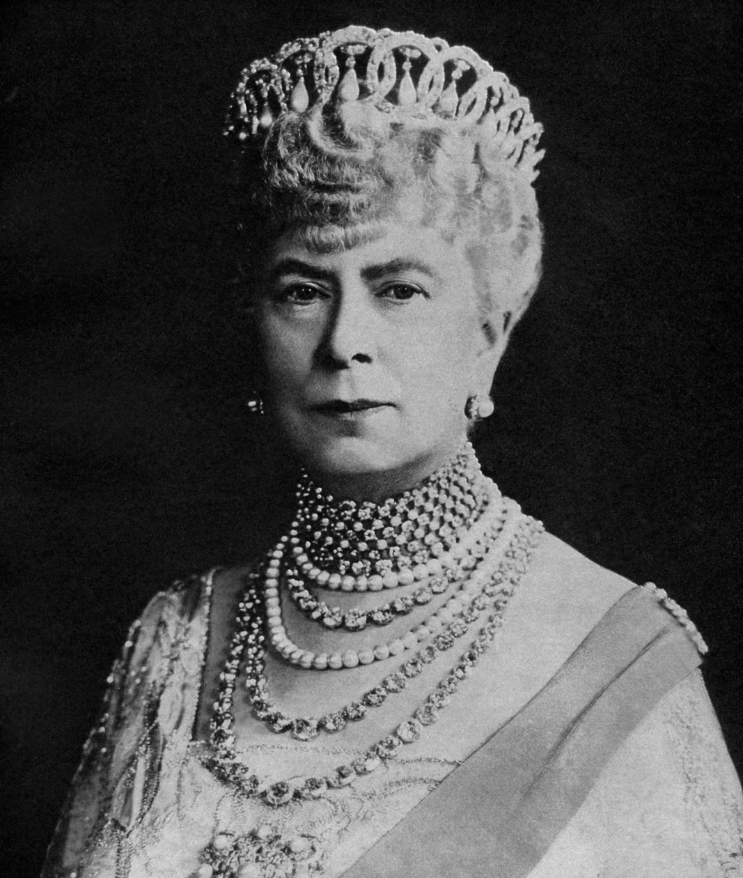 泰克（Teck）玛丽（Mary of Teck），英国乔治五世的皇后配偶，约于1936年。 作者 不明