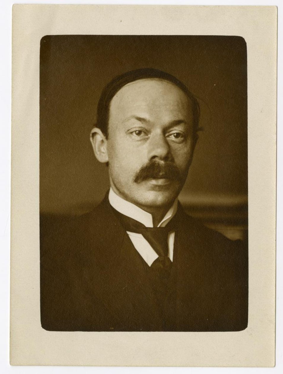 米哈伊尔·法比亚诺维奇·格涅辛1883-1957 作者 不明