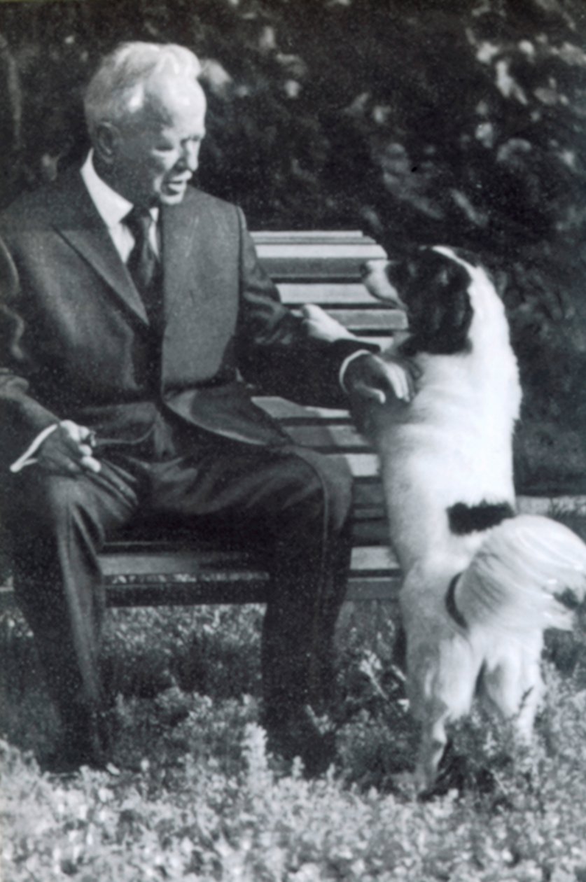 俄罗斯作家米哈伊尔·肖洛霍夫（Mikhail Sholokhov），苏联维舍斯卡亚（Veshenskaya），1960年代 作者 不明