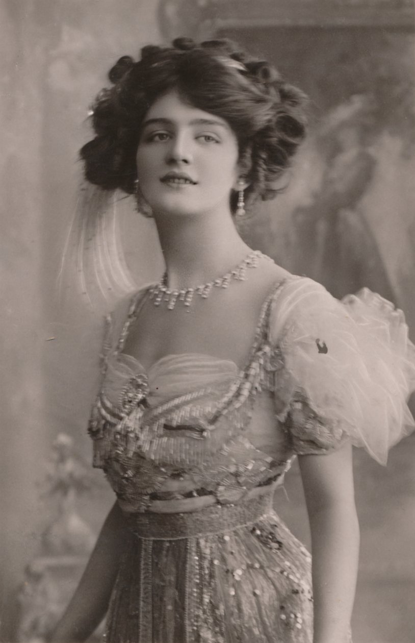 莉莉·艾西小姐（Lily Elsie），1886年至1962年，《风流寡妇》，摄于1930年。 作者 不明