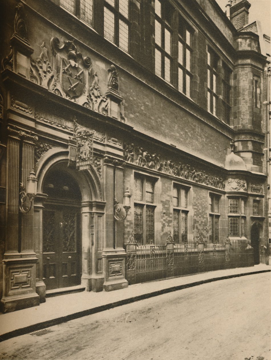 纽盖特街（Newgate Street）沃里克巷（Warwick Lane）的现代刀匠大厅（Cutlers Hall），建于1935年。 作者 不明
