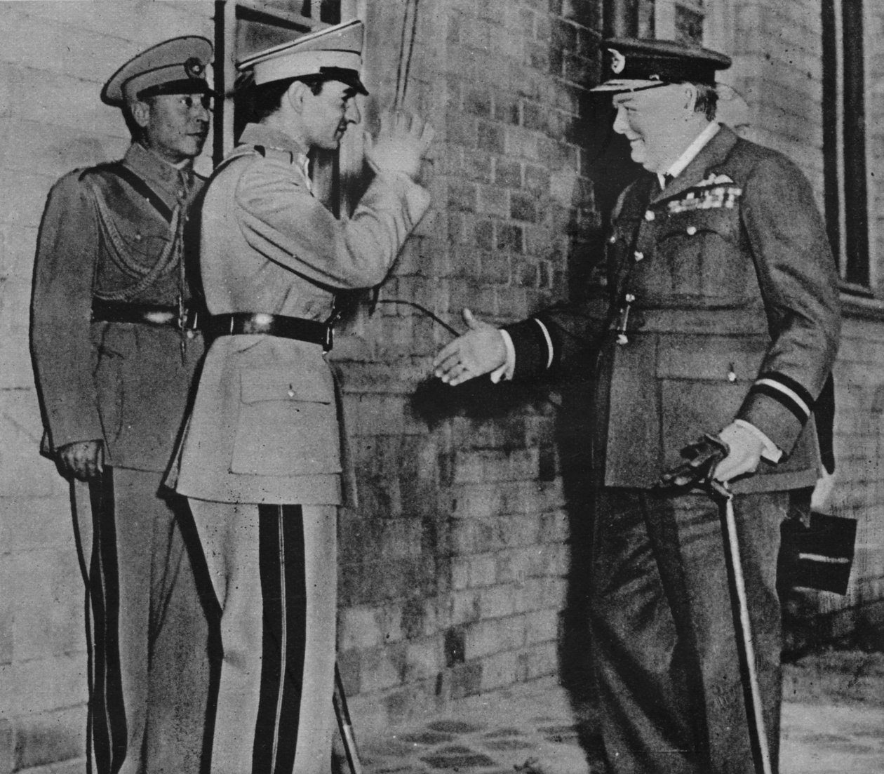 1943年，波斯国王（Shah）迎接了丘吉尔（Churchill）先生 作者 不明
