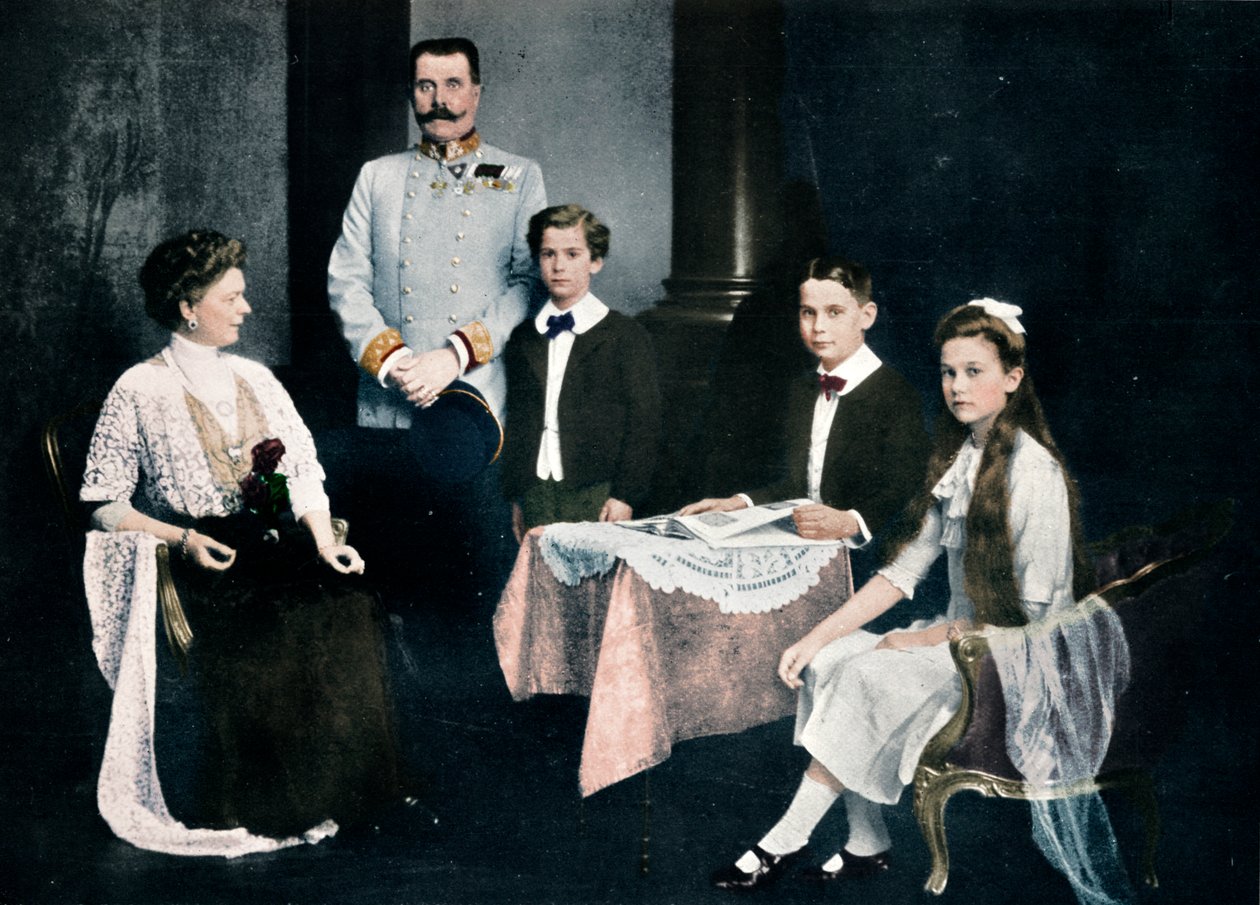 弗朗西斯·费迪南大公与他的妻子和孩子一起被谋杀，约1910年 作者 不明