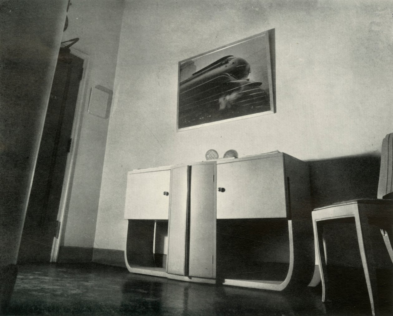 雷蒙德·洛维（Raymond Loewy）亲自设计的纽约顶层公寓-入口大厅，1937年。 作者 不明