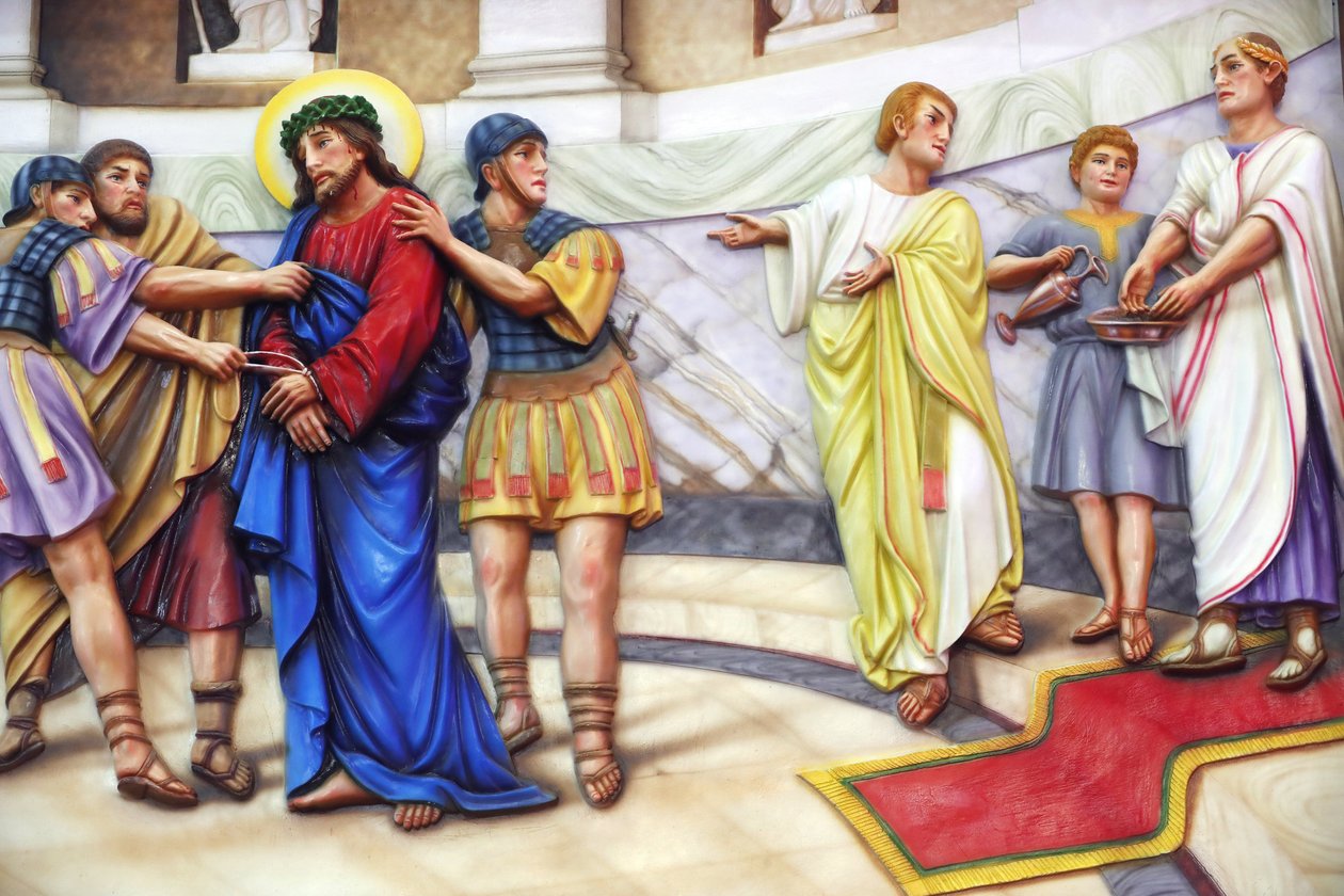 Our Lady of Fatima church. Way of the cross. Station 1. Pilate condemns Jesus to die. Ho Chi Minh City. Vietnam 作者 不明
