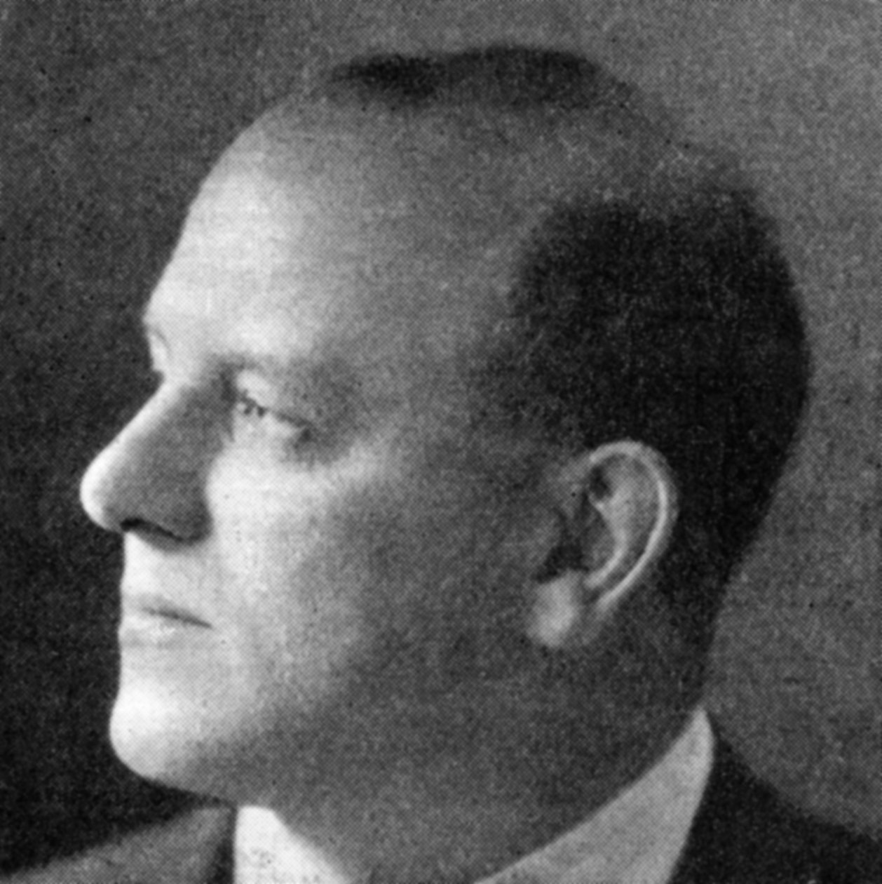 PG沃德豪斯（PG Wodehouse）1881-1975，英国作家，二十世纪初 作者 不明