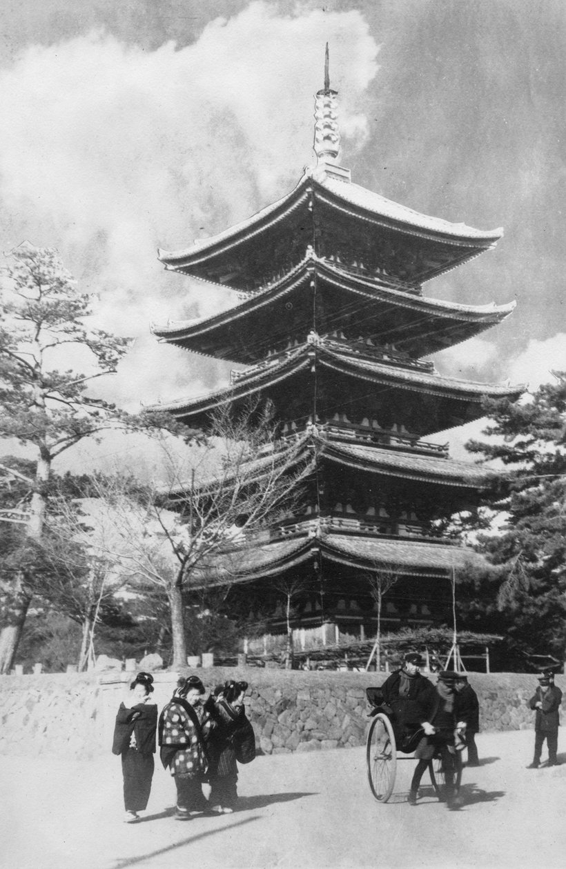 19世纪末或20世纪初，日本奈良的宝塔 作者 不明