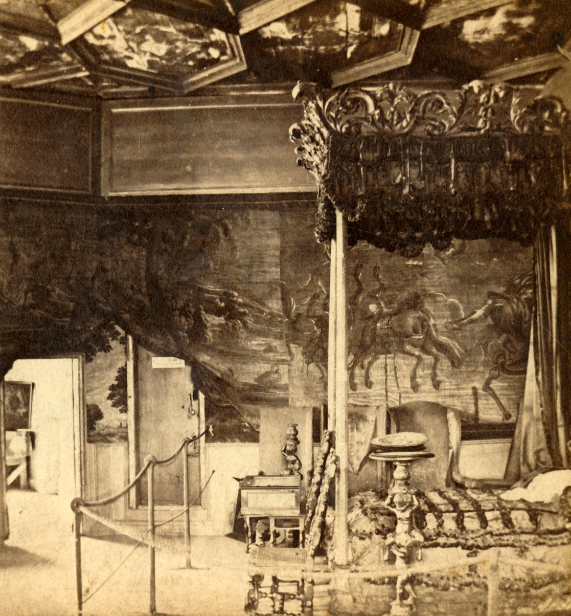 荷里路德宫。玛丽皇后卧室（摄于1912年）。 作者 不明