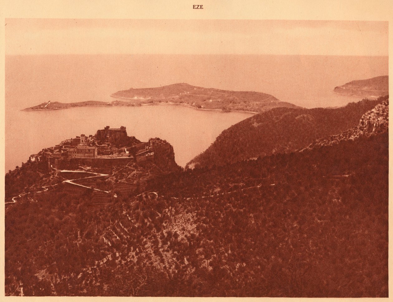 从埃兹（Eze）的Grande Corniche看到的Panorama和Cap Ferrat帽子，1930年。 作者 不明