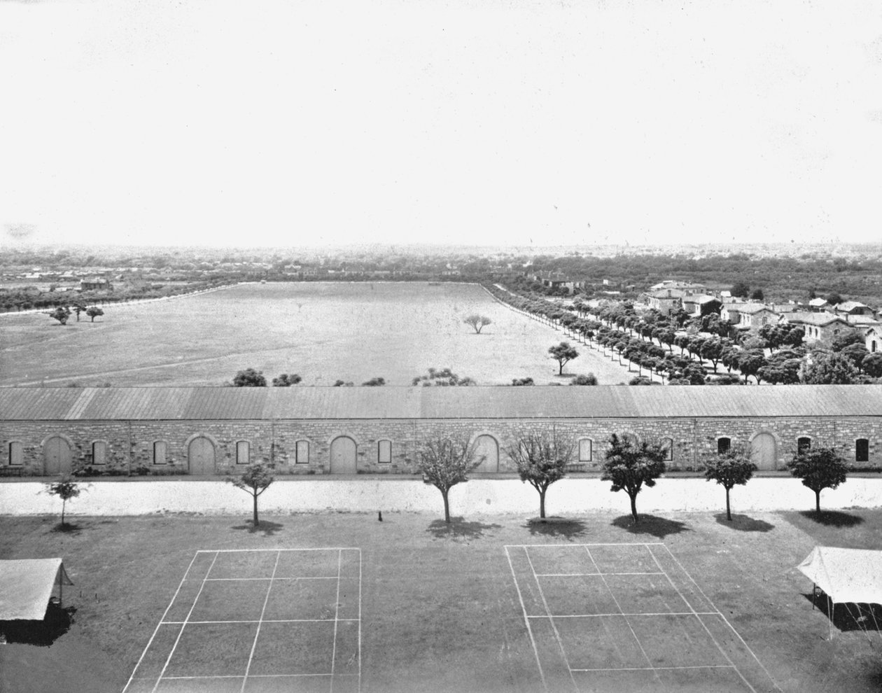 游行场地，美国德克萨斯州圣安东尼奥市，摄于1900年。 作者 不明