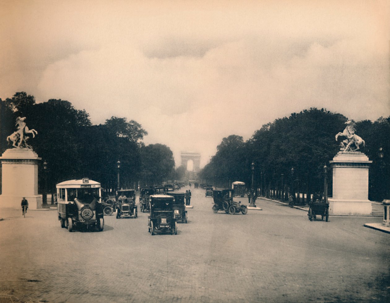巴黎。 -香榭丽舍大街大道-LL，c1910。 作者 不明