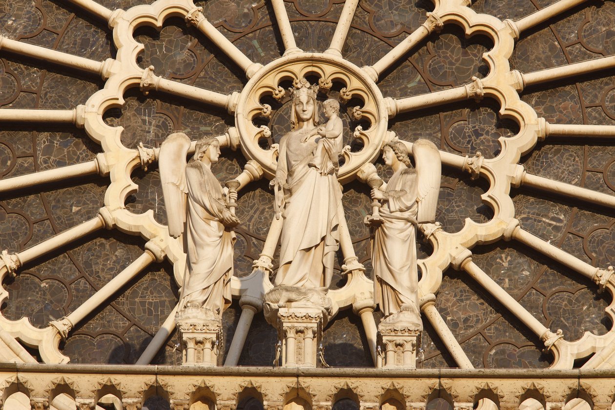 Paris Notre Dame cathedral west wing : Virgin and child and angels, Paris, France 作者 不明