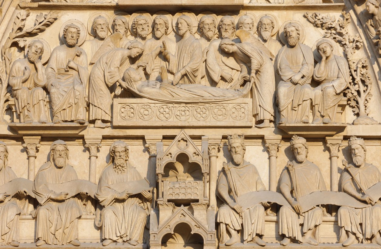Paris Notre Dame cathedral west wing : Virgin