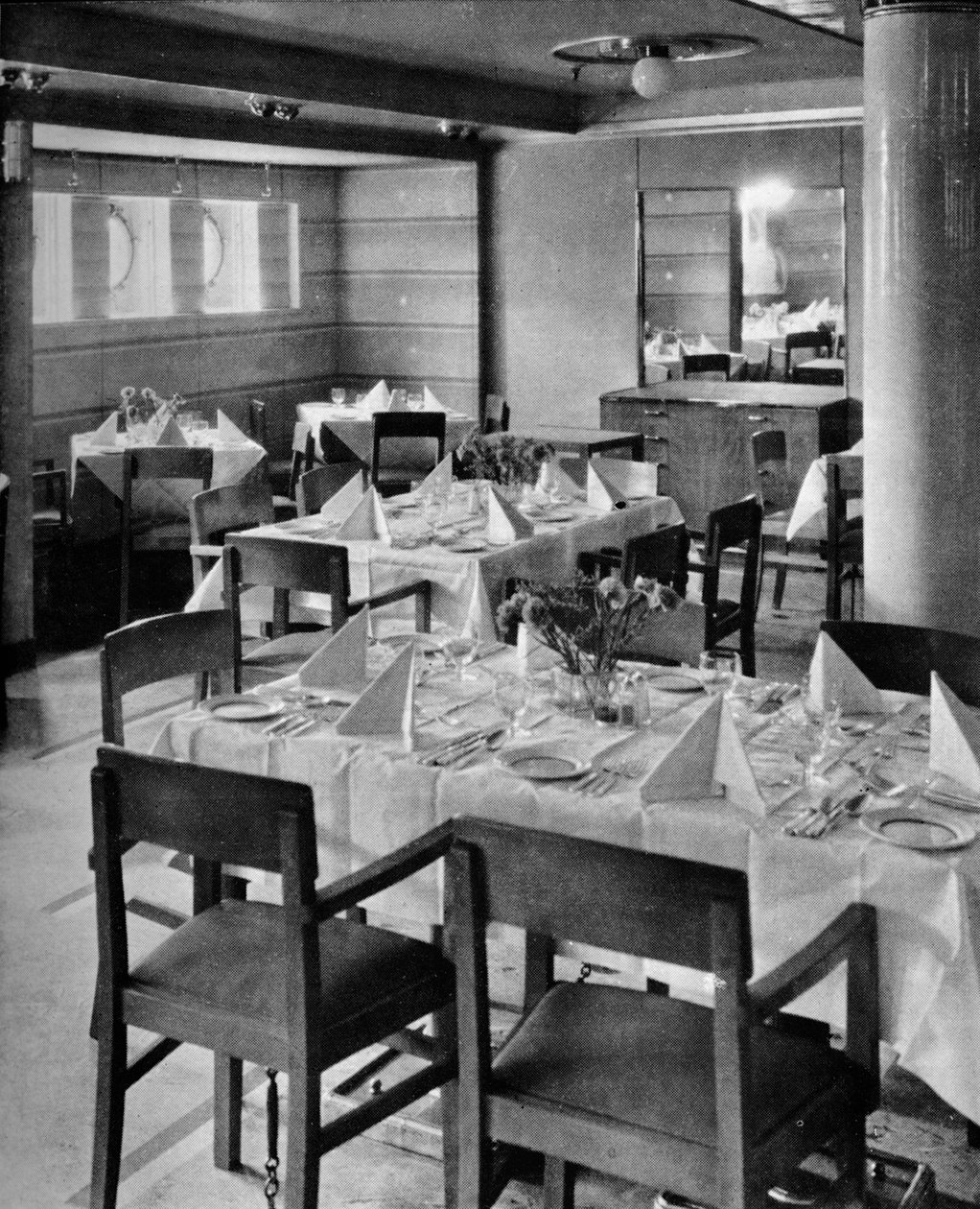 1935年，旅游餐饮轿车的一部分 作者 不明