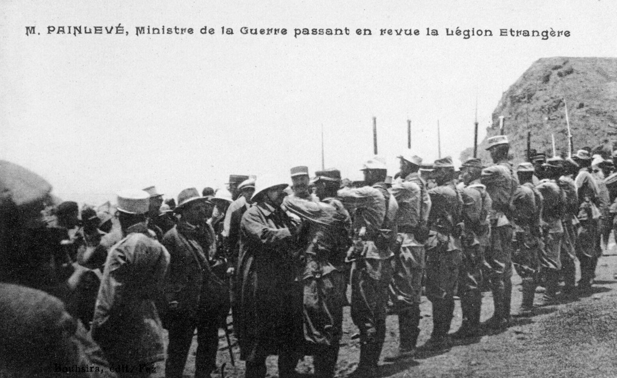 保罗·潘恩列夫（PaulPainlevé）回顾法国外籍军团部队，摩洛哥，摄于1926年 作者 不明