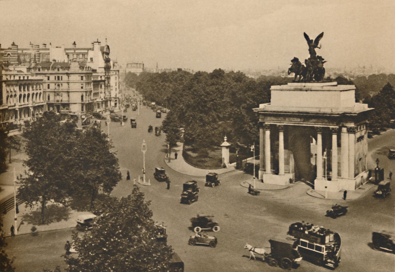 皮卡迪利（Piccadilly）和宪法山四合院（Quadriga），约建于1935年。 作者 不明