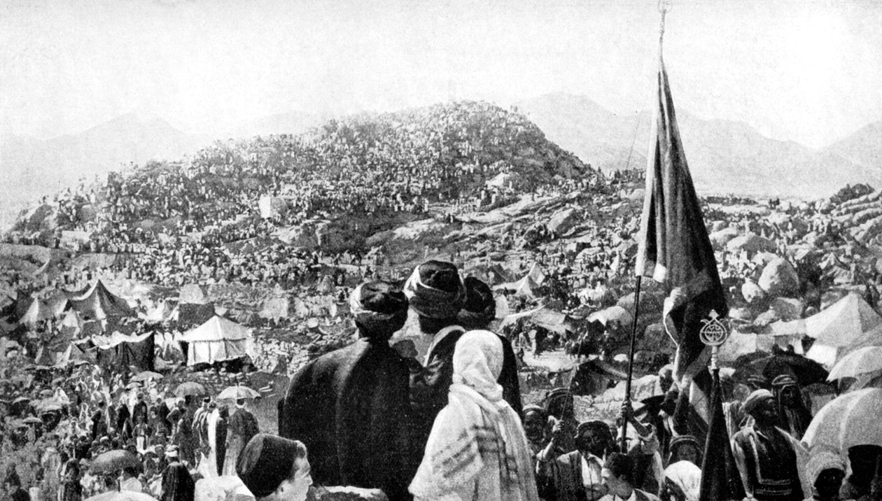 朝圣者们在1922年在沙特阿拉伯的阿拉法特山上表演Wukuf 作者 不明