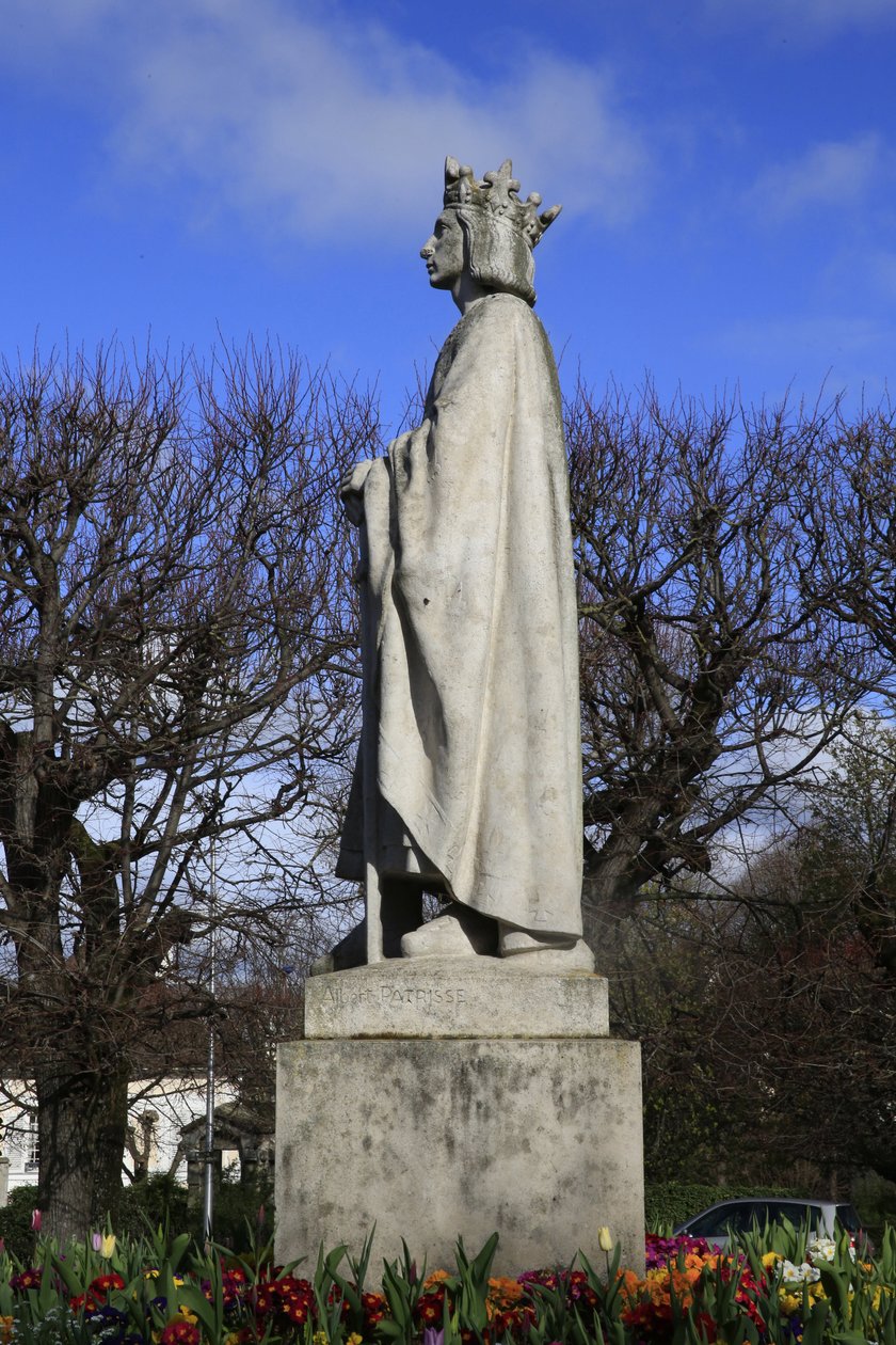 Poissy collegiate church. Statue of Saint Louis. Profile, Poissy, France 作者 不明