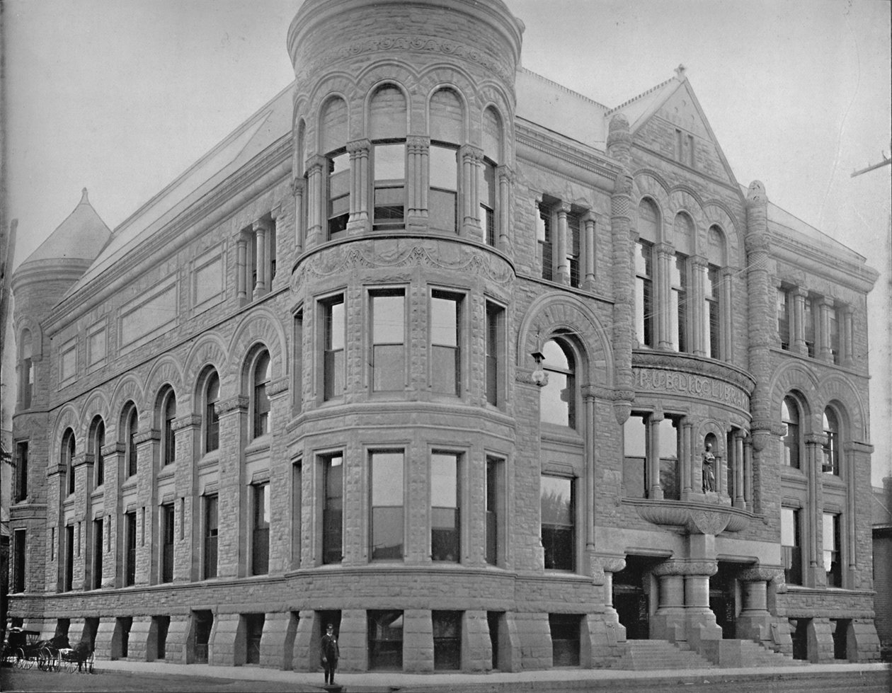 明尼苏达州明尼阿波利斯市公共图书馆大楼，建于1897年。 作者 不明