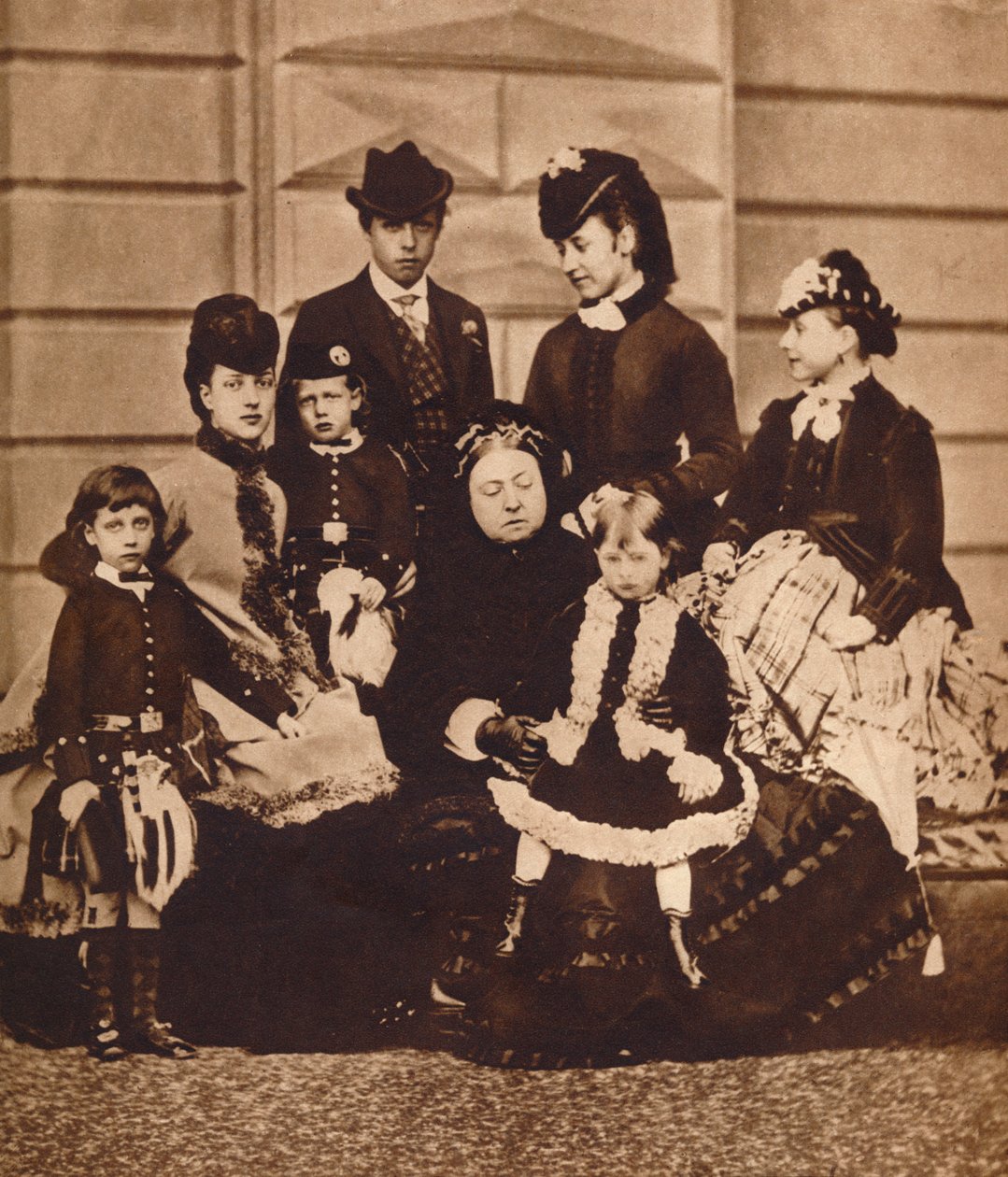 维多利亚女王和她的儿daughter与孙女，c1880，1935年 作者 不明