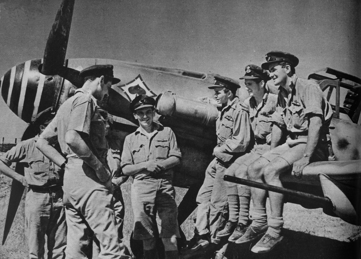 英国皇家空军贡献其宏伟的配额，1943-44年 作者 不明