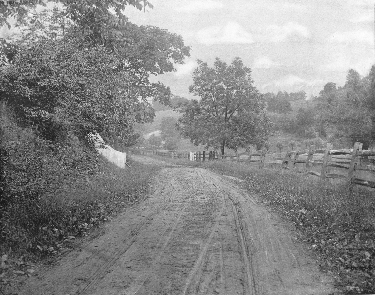 沿布兰迪万（Brandywine）的路，美国宾夕法尼亚州，约摄于1900年。 作者 不明