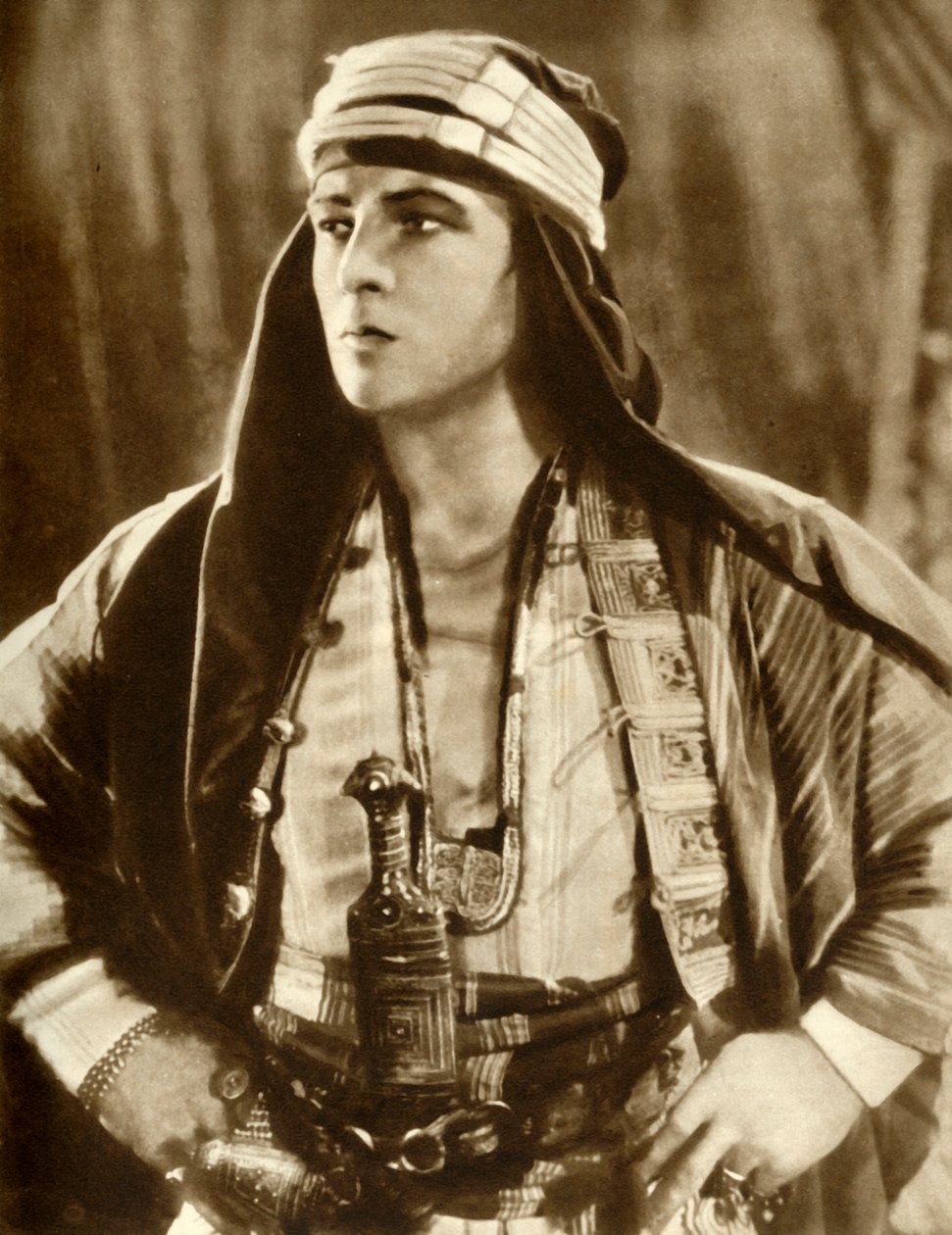 鲁道夫·瓦伦蒂诺（Rudolph Valentino），1921年，1935年。 作者 不明