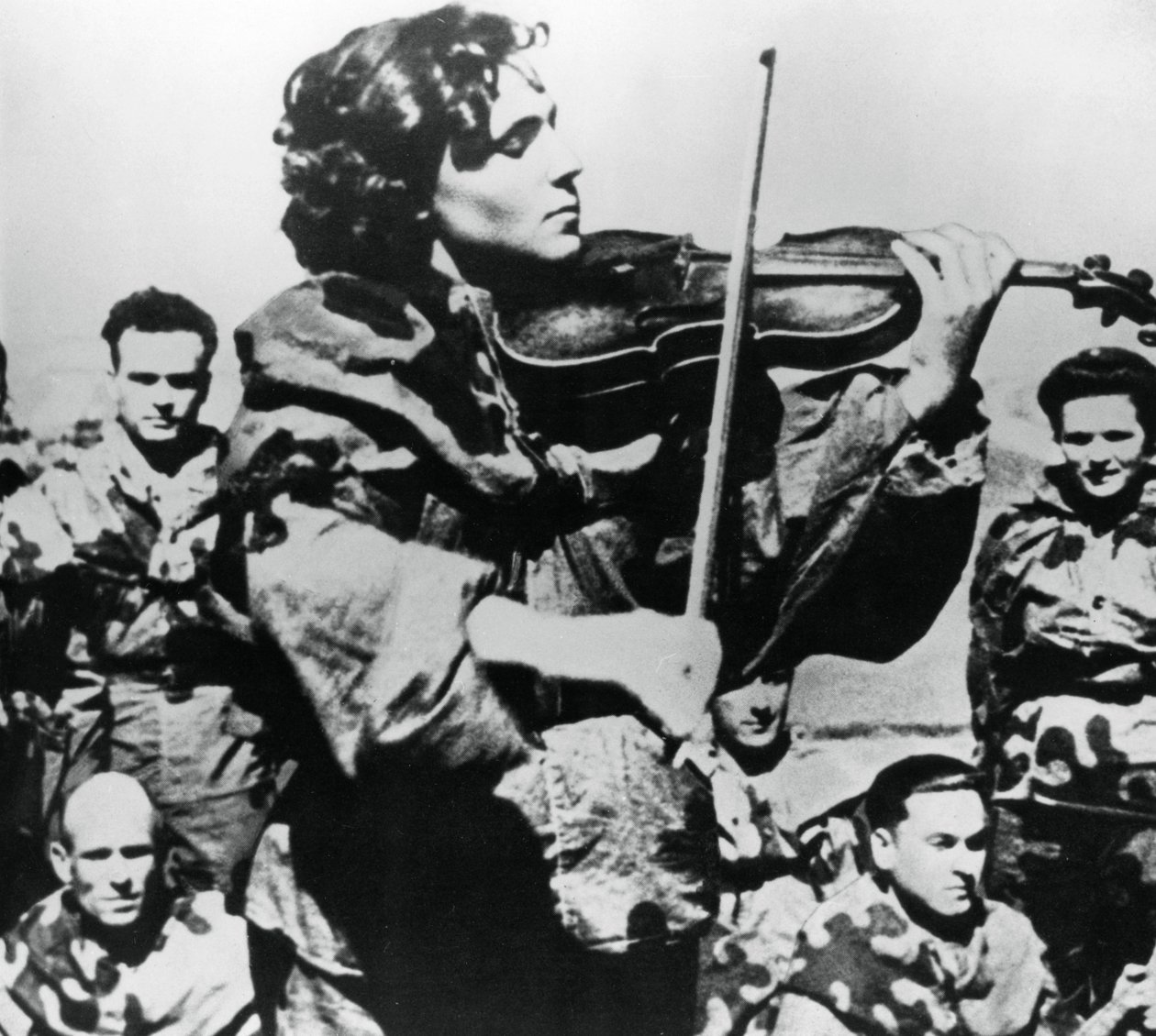 俄罗斯陆军小提琴小提琴，东部战线，1944年 作者 不明