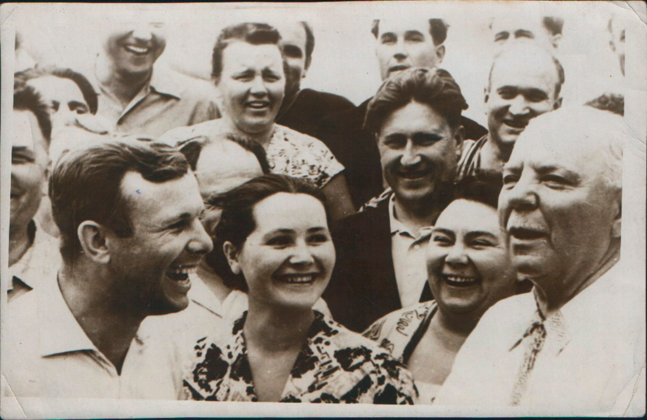 俄罗斯宇航员尤里·加加林（Yuri Gagarin）和他的妻子，1962年 作者 不明