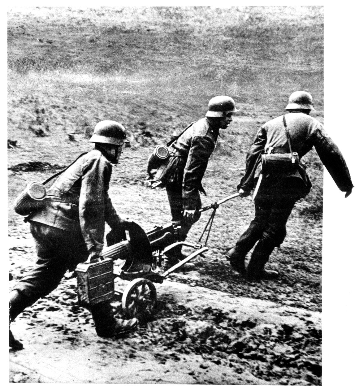 1941-1945年在东部前线的德军服役的俄国人 作者 不明