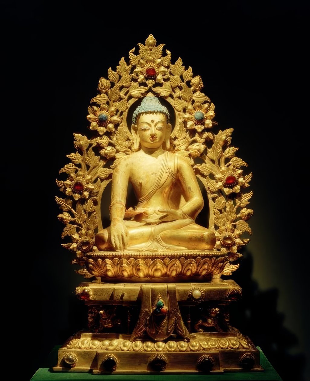 释迦牟尼的雕塑，18世纪。 作者 不明