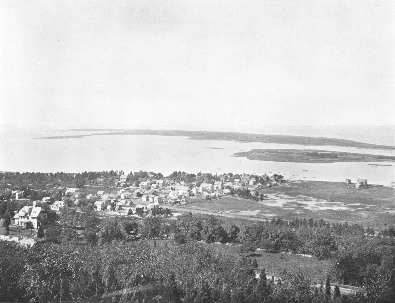 桑迪·胡克（Sandy Hook），来自美国新泽西州高地之光，摄于1900年。 作者 不明