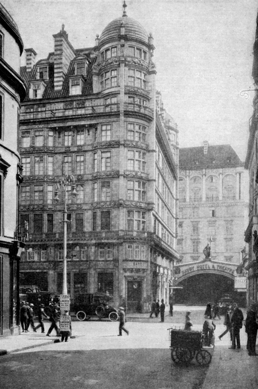 萨福伊饭店和剧院横跨诺福克大街，伦敦，大约在1930年代 作者 不明