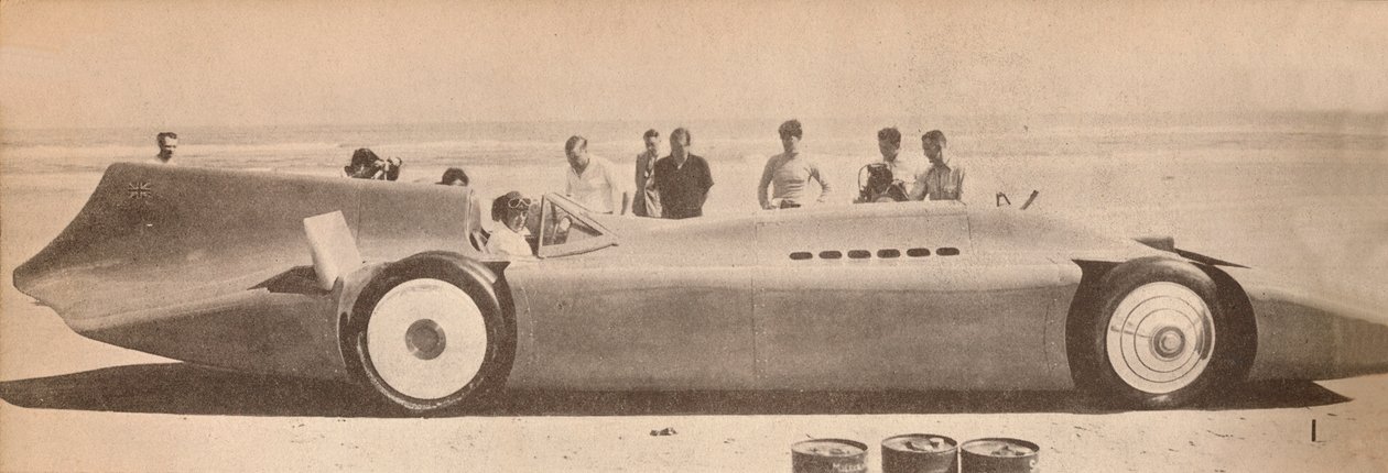 马尔科姆·坎贝尔爵士在佛罗里达州代顿海滩的新蓝鸟中，1935年，1935年 作者 不明