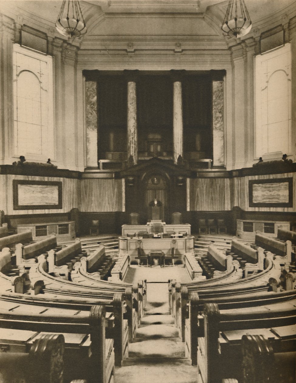 伦敦县议会议员审议大会灿烂大厅，建于1935年。 作者 不明