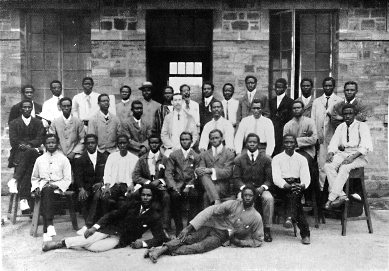 西非政府印刷部工作人员，1909年。 作者 不明
