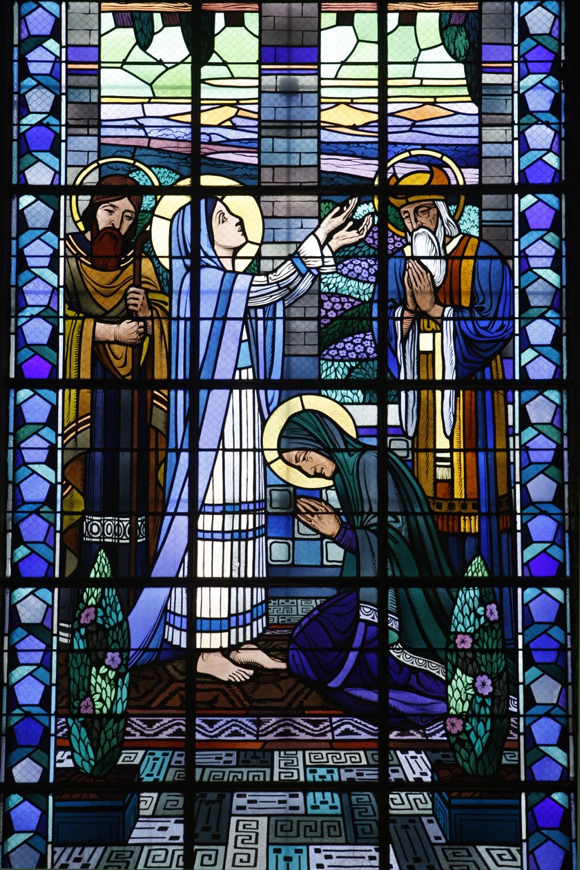 Stained glass in Notre Dame du Rosaire catholic church: the Visitation, Saint-Ouen, France 作者 不明