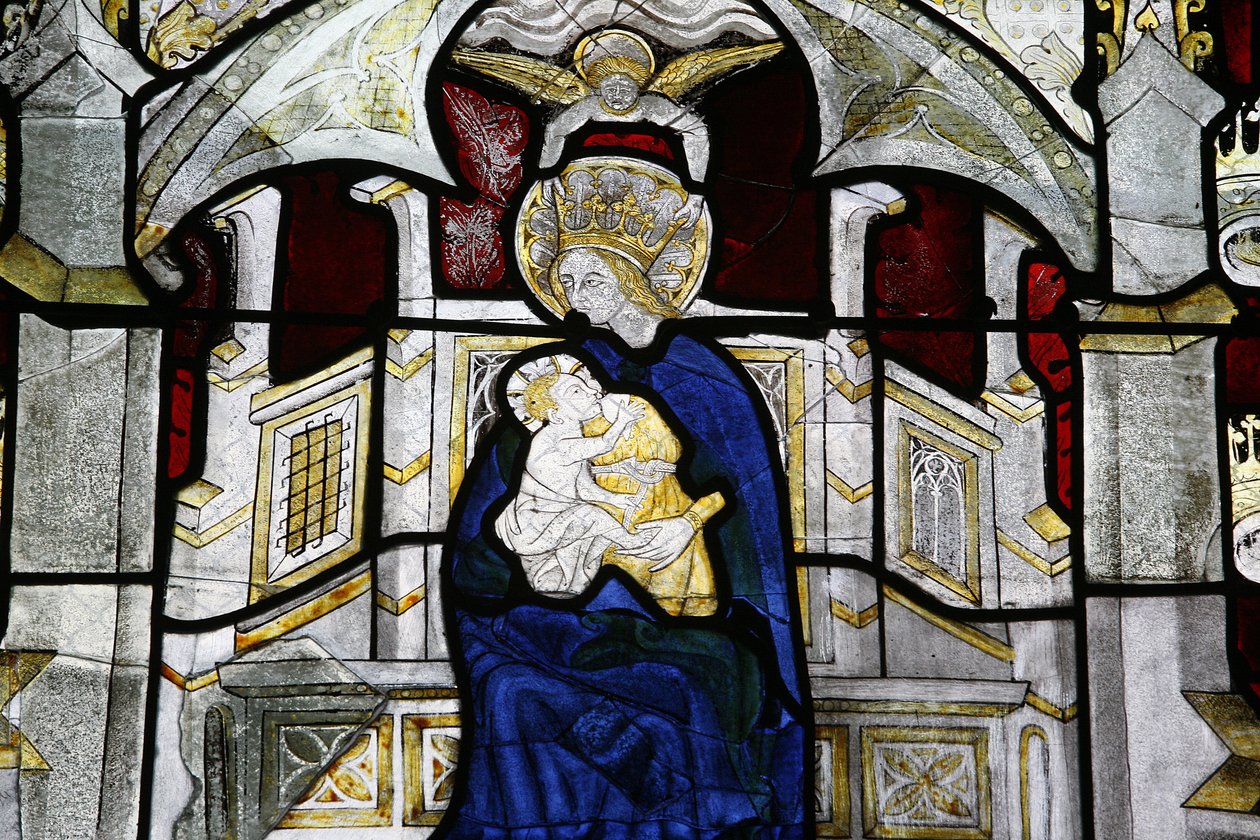 Stained glass window at Collegiale Notre-Dame des Marais : Virgin and child Villefranche-sur-Saone France 作者 不明