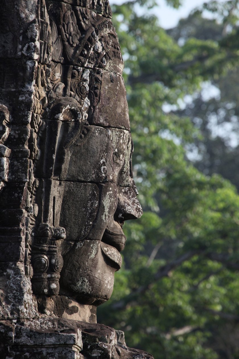Stone faces on towers in the Bayon Temple at Angkor Thom which may depict Jayavarman VII as a bodhisattva., Siem Reap, Cambodia 作者 不明