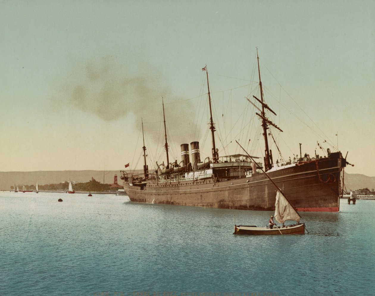 Suez Canal, ship entering the Red Sea near Port Tewfic, c.1900 (colour photochrom) 作者 不明