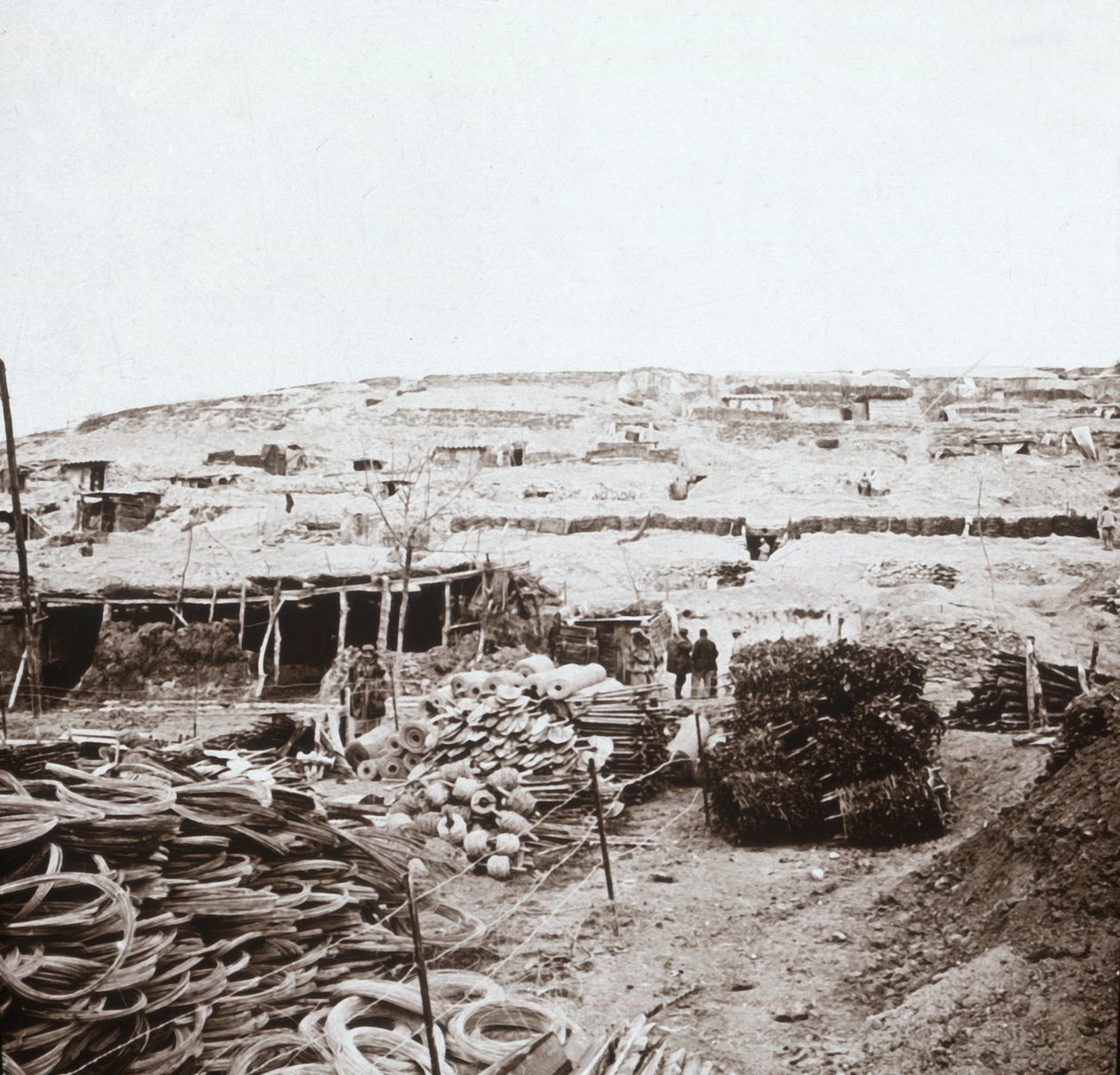 法国北部Massiges的补给站，c1914-c1918。 作者 不明