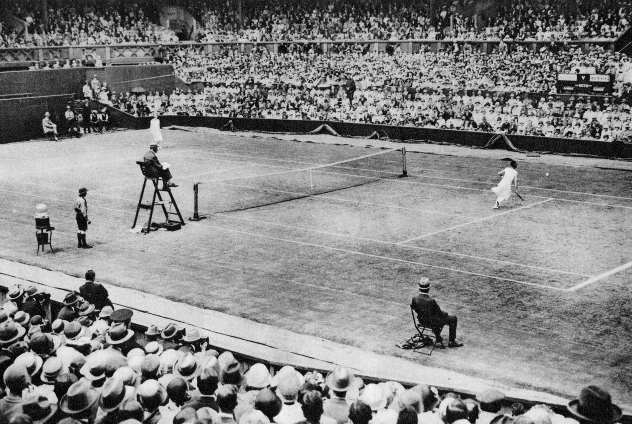 苏珊·兰格（Suzanne Lenglen），1926-1927年在伦敦温布尔登的麦肯小姐（Mc McKane）中饰演 作者 不明