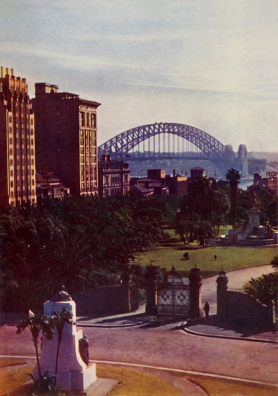 悉尼海港大桥（Sydney Harbour Bridge），始建于1948年。 作者 不明