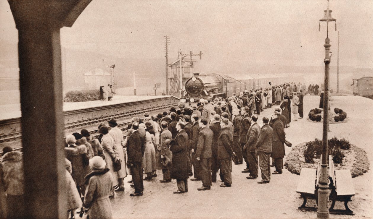 对怀恩车站皇家葬礼列车的同情兴趣，1936年 作者 不明