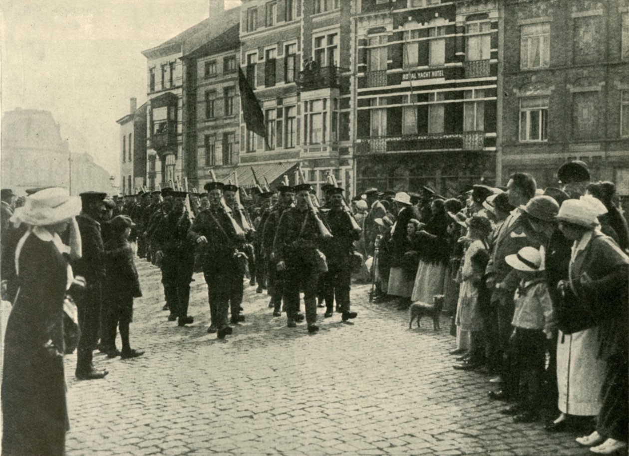 英国海军陆战队抵达奥斯坦德，第一次世界大战，1914年，c1920。 作者 不明