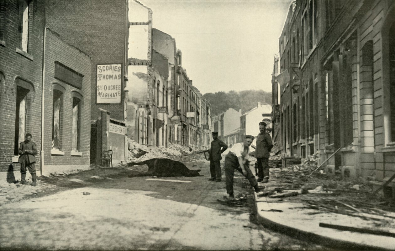 1919年在维斯（Visé）的马斯特里赫特大街（Maastricht Avenue）。 作者 不明