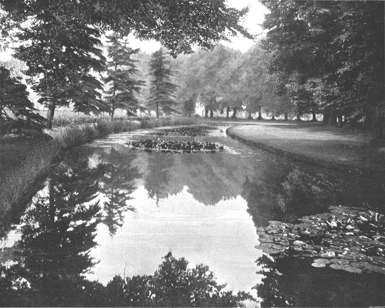 1894年，伦敦里士满汉普顿法院的死水。 作者 不明