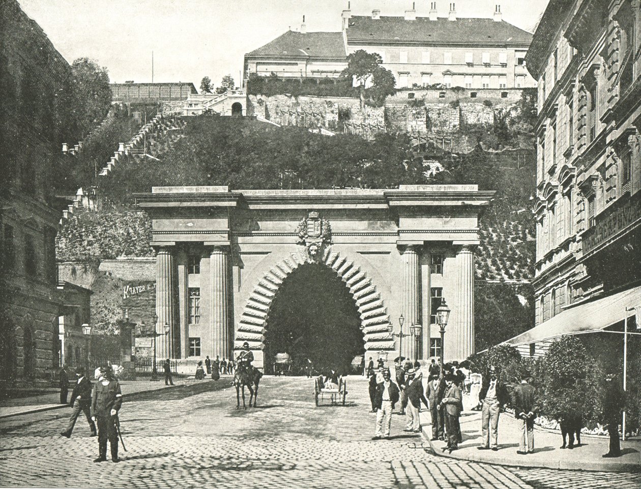 1895年，匈牙利首都布达佩斯的布达城堡隧道。 作者 不明