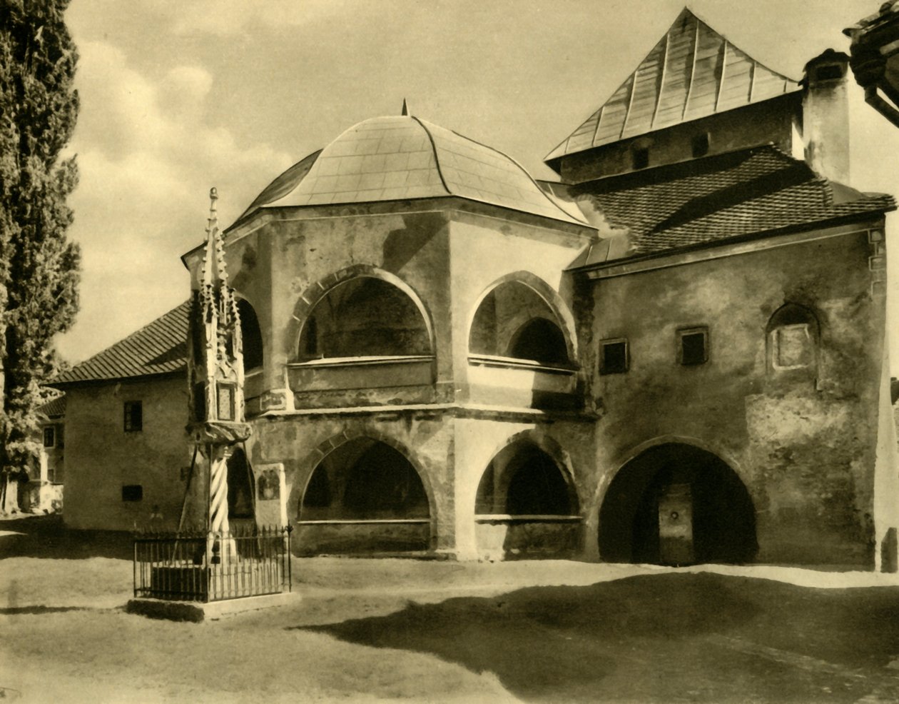 大教堂，玛丽亚·萨尔（Maria Saal），奥地利克恩顿州，建于1935年。 作者 不明